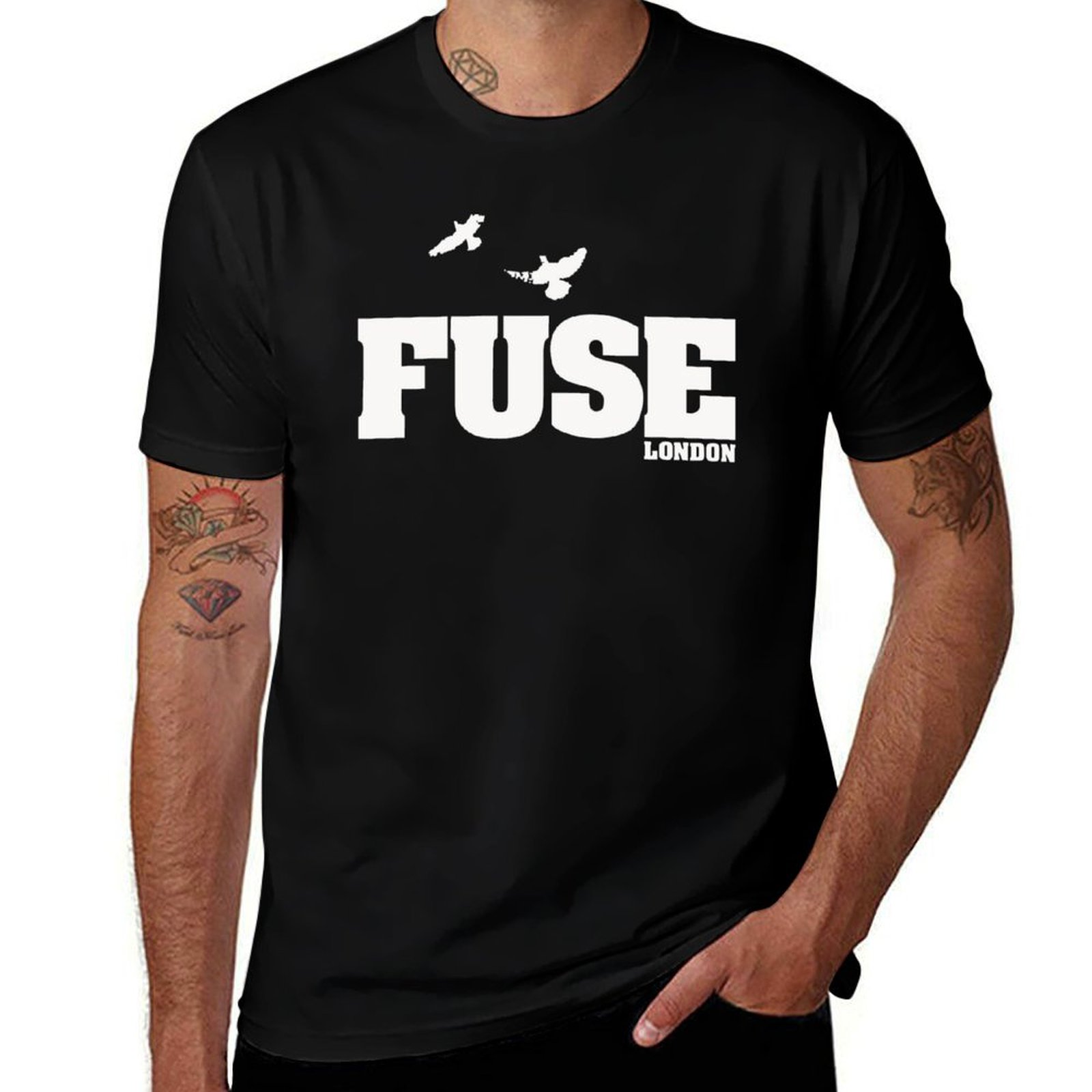 Street Fashion In London - Fuse London T-Shirt Sokak Modası Günlük