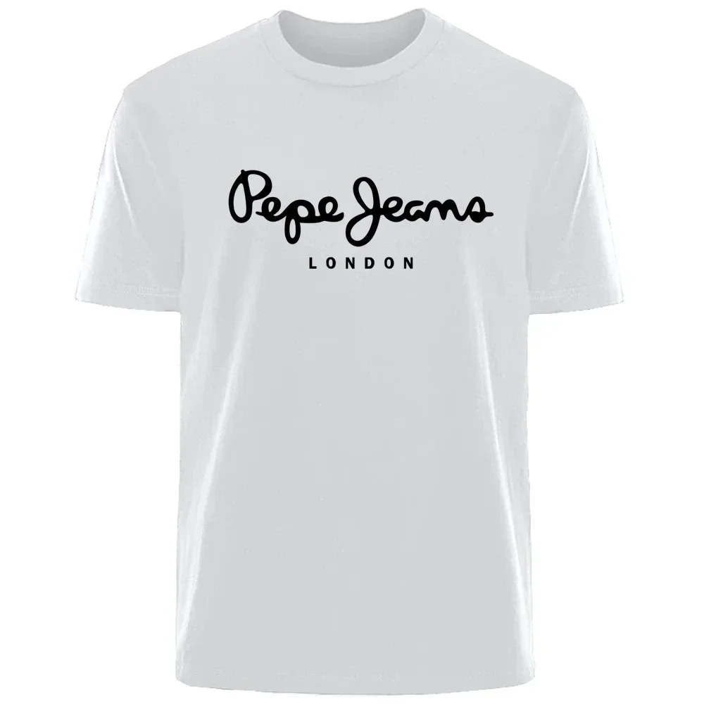 Street Fashion In London - Pepe Jeans London Logolu Kısa Kollu