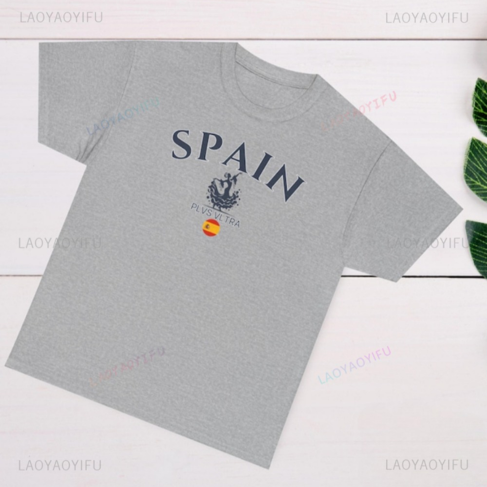 İspanya Bayrağı Grafik Baskılı - Street Fashion In Spain incelemesi ve fiyatı