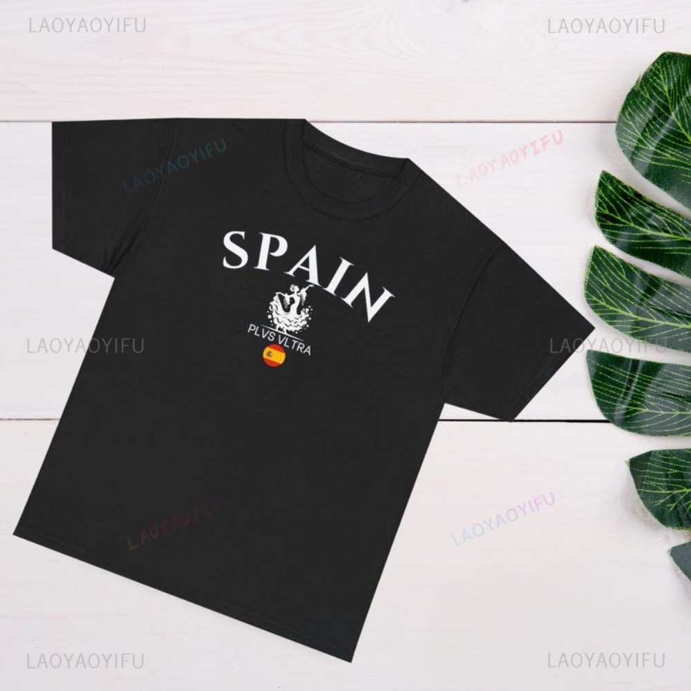 İspanya Bayrağı Grafik Baskılı - Street Fashion In Spain incelemesi ve fiyatı