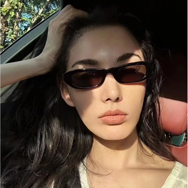 Yeni Retro Oval Çerçeveli Güne - Street Fashion Shoot incelemesi ve fiyatı