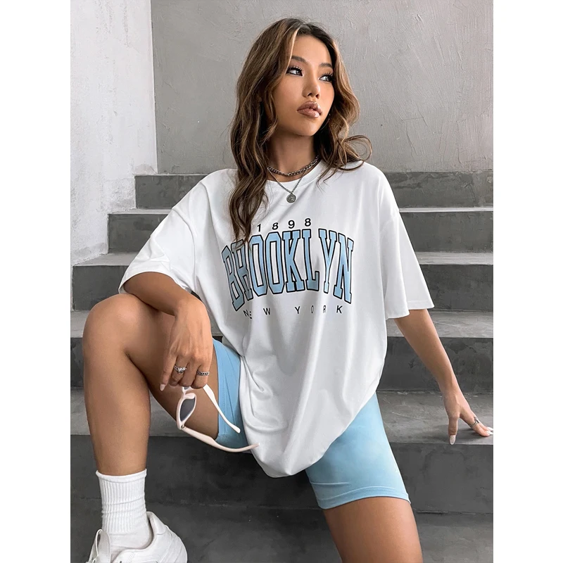Moda Vintage Bayan T-Shirt 189 - Street Fashion New York 2025 incelemesi ve fiyatı