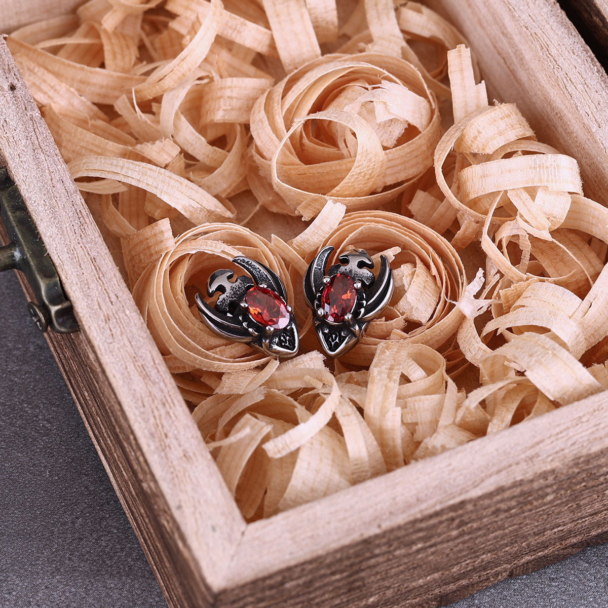 Kişiselleştirilmiş uğur böceği - Street Fashion Earrings incelemesi ve fiyatı