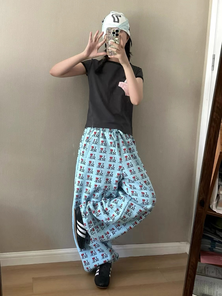 Londra Gen Z Kız Alt Kültür To - Street Fashion In London incelemesi ve fiyatı